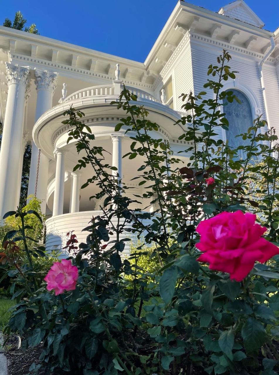 The Gibson Mansion Bed And Breakfast Missoula Exterior photo