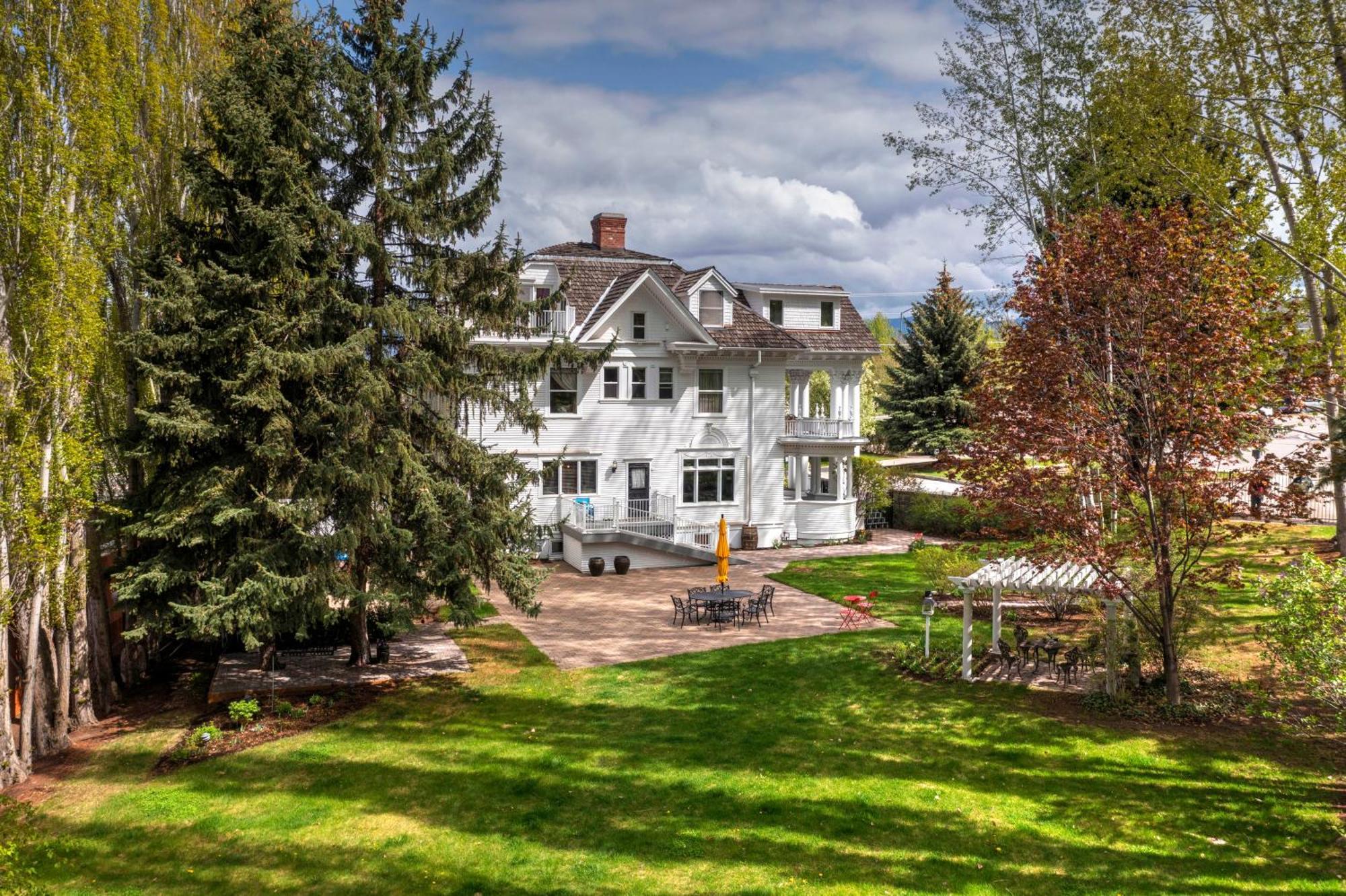 The Gibson Mansion Bed And Breakfast Missoula Exterior photo